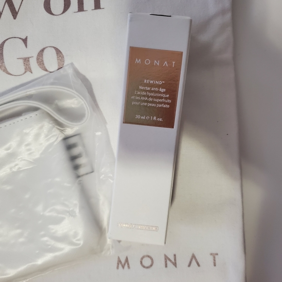 SOLD Monat Skincare Rewind Age Control - Picture 3 of 4